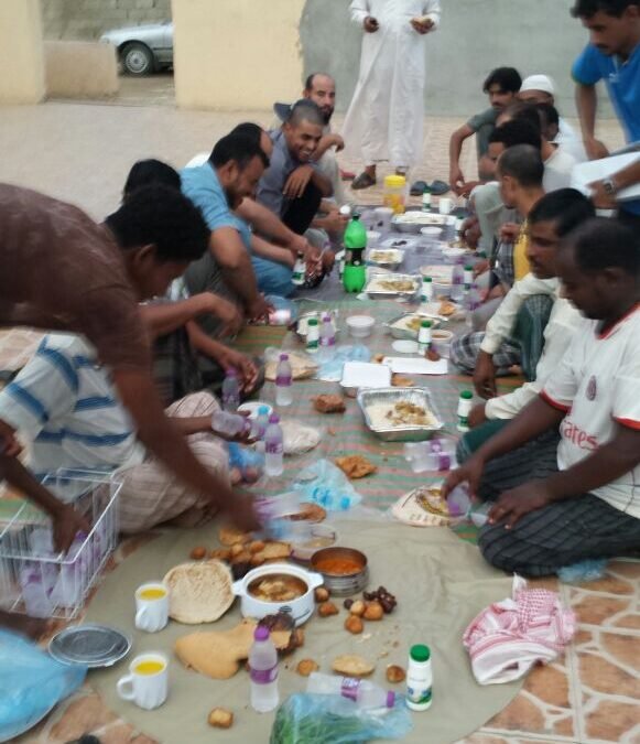 تنفذ الجمعية سنويا خلال شهر رمضان المبارك مشروع إفطار صائم الدعوي في مساجد وجوامع قرى الجمعية